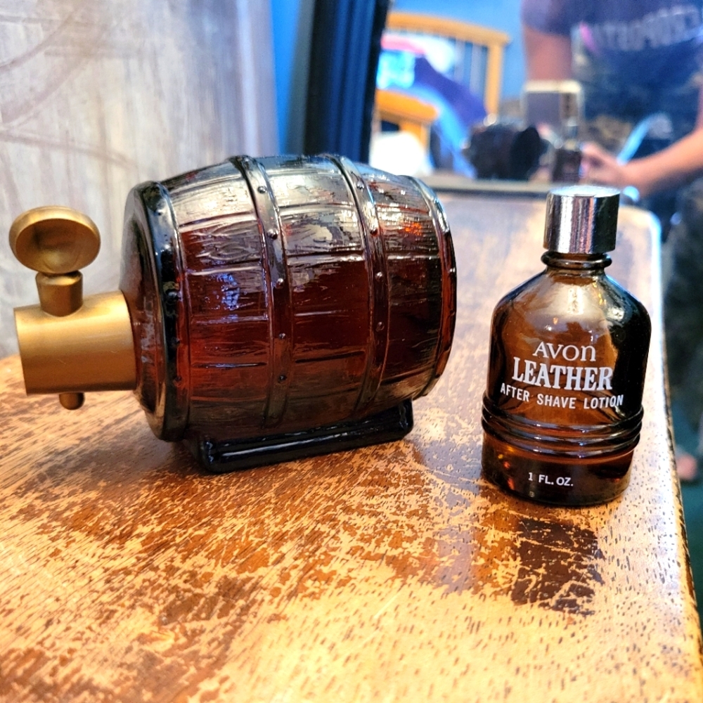 Avon Lot of 2 vintage wild country on tap cologne bottle & Leather